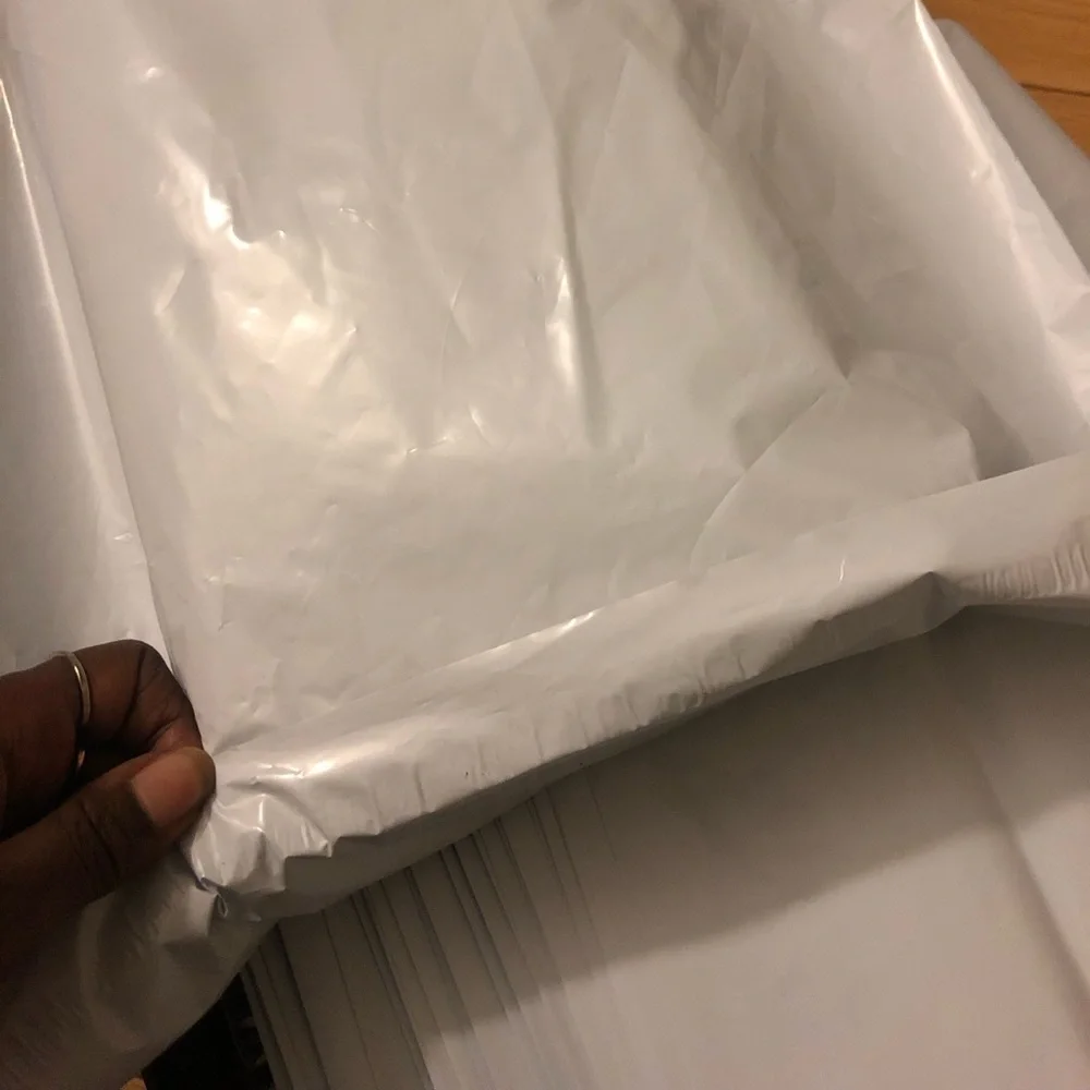 100 💯 14.5 X 19  RESELLER WHITE POLY MAILERS